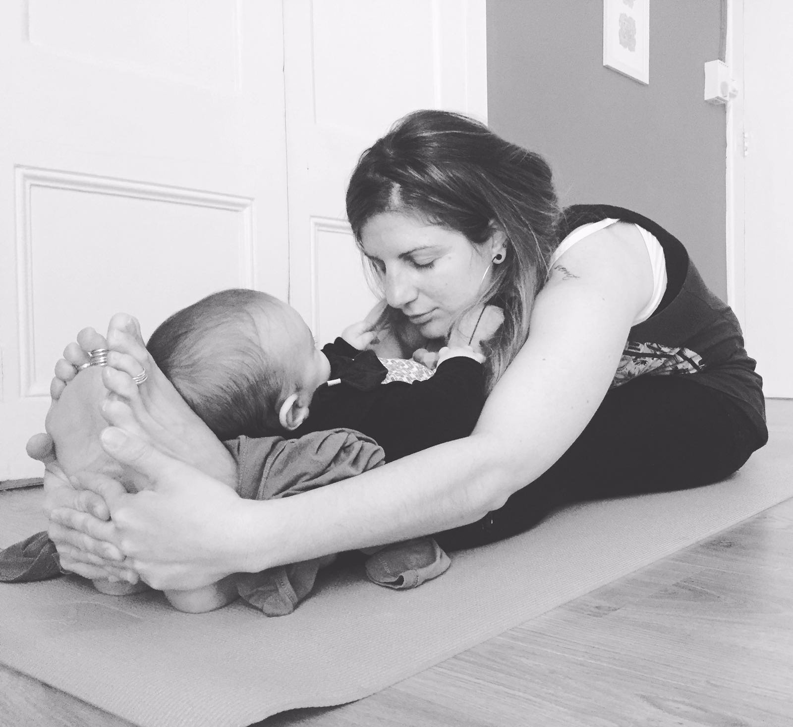 Mamá y bebé yoga